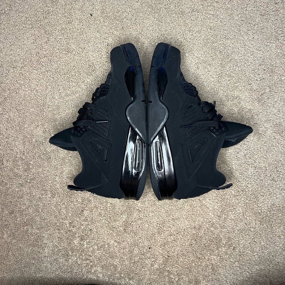 Jordan 4 Black Cat (8 M)